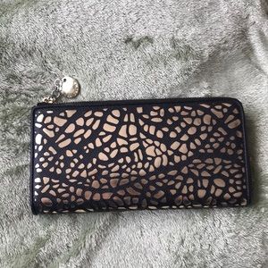 Ivanka trump wallet/clutch